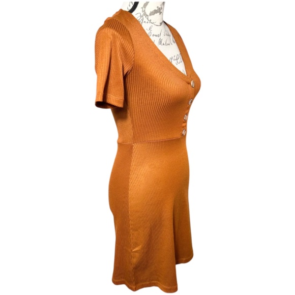 Hyped Unicorn Ribbed Button-Front Dress - Flattering & Trendy, Size S - Picture 3 of 6